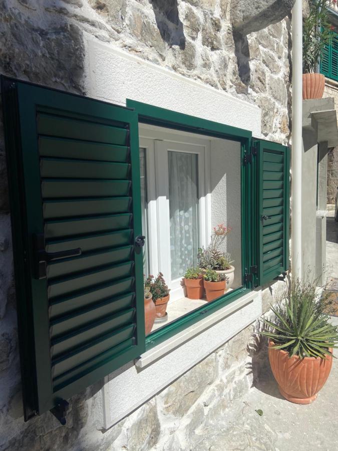 Apartman Oleandar Kaštela Kültér fotó