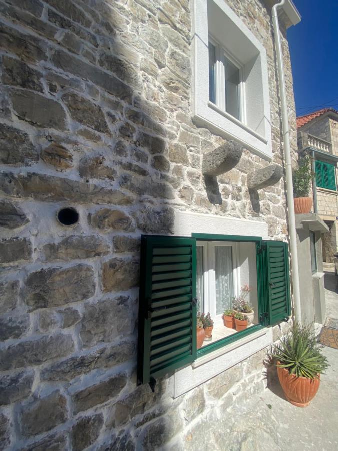 Apartman Oleandar Kaštela Kültér fotó